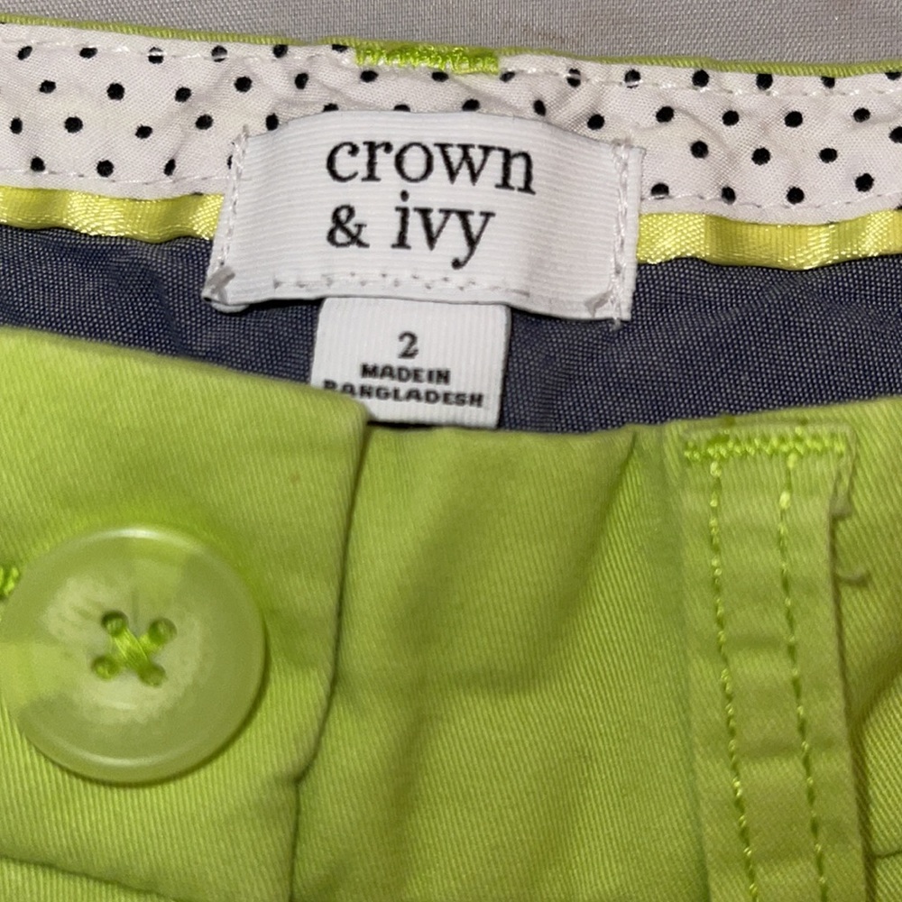 Crown and Ivy line green size 2 shorts - Picture 2 of 4